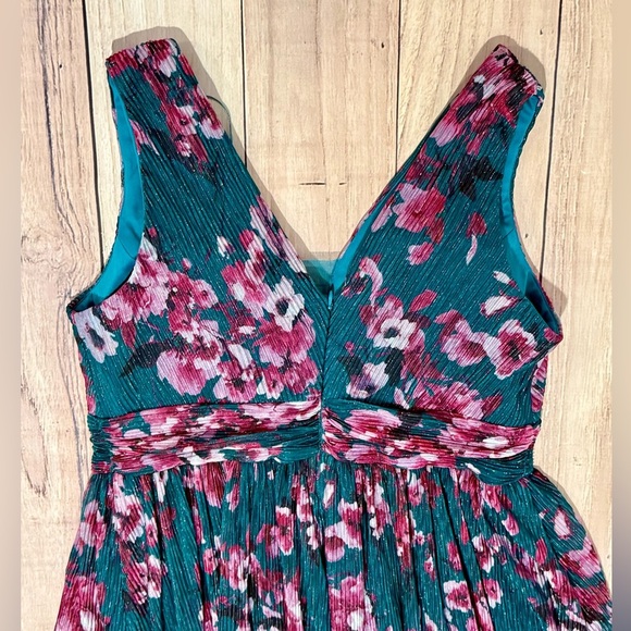 Nightway Floral-Print Pleated teal & purple Gown/size 14W - Picture 8 of 12